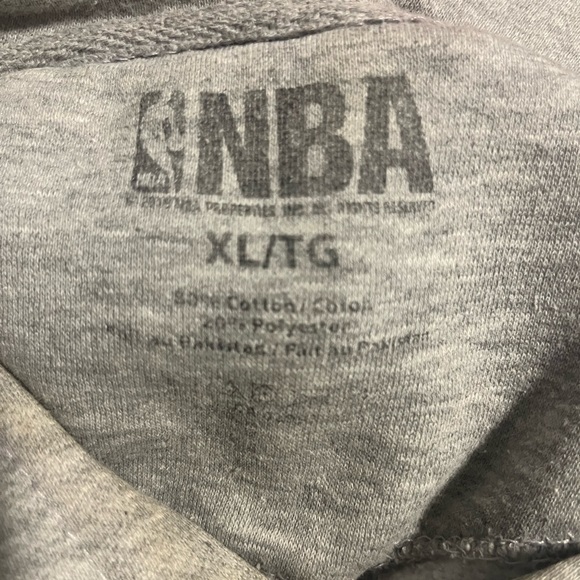 TORONTO RAPTORS HOODIE - CHILDRENS (XL) - Picture 1 of 7